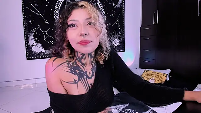 Snapshot of hazellwitch chatting on 11, 3, 2025 hazellwitch online show from 11, 3, 2025