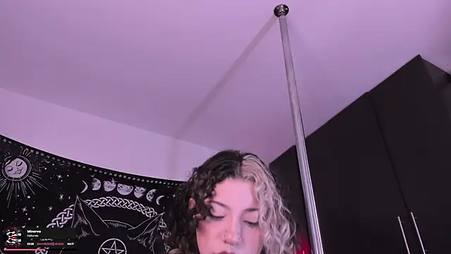 Snapshot of hazellwitch chatting on 10, 9, 2025 hazellwitch online show from 10, 9, 2025