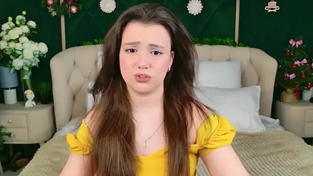 Snapshot of Pauline_Heaven chatting on 22, 12, 2025 Pauline Heaven online show from 22, 12, 2025