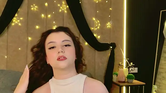 Snapshot of Pauline_Heaven chatting on 11, 3, 2026 Pauline Heaven online show from 11, 3, 2026