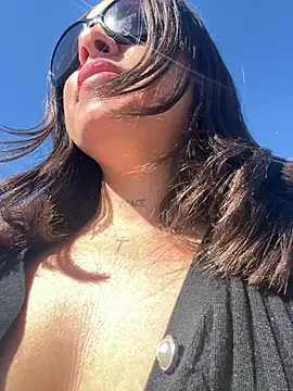 laarti online show from 2, 10, 2025