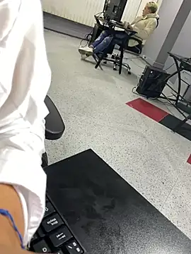 Enyel valmina online show from 31, 1, 2025