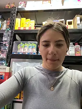 Andrea18 blonde online show from 3, 5, 2026