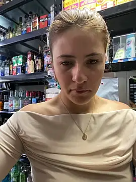 Andrea18 blonde online show from 25, 6, 2026