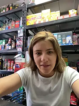 Andrea18 blonde online show from 6, 7, 2026