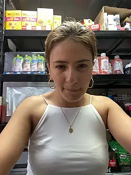 Andrea18 blonde online show from 13, 7, 2026