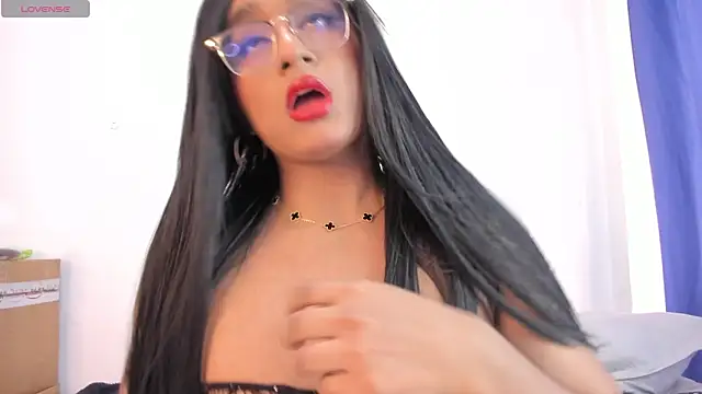 Snapshot of Karla_Dior7 chatting on 23, 11, 2025 Karla Dior7 online show from 23, 11, 2025