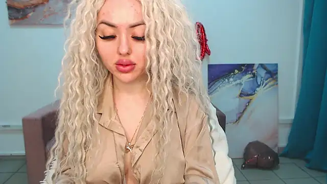 MissisCaty online show from 10, 2, 2025