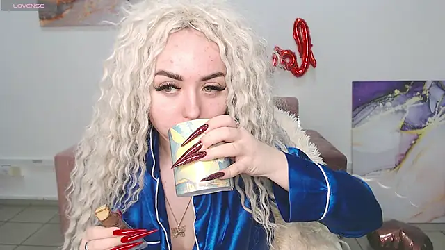 MissisCaty online show from 16, 2, 2025