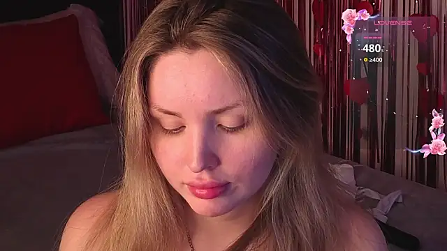 Lora Rosee online show from 28, 7, 2026