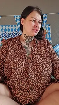 CannabisQueenn online show from 2, 10, 2025