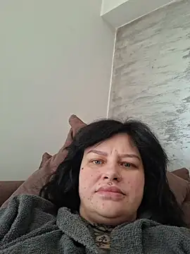 CannabisQueenn online show from 9, 5, 2026