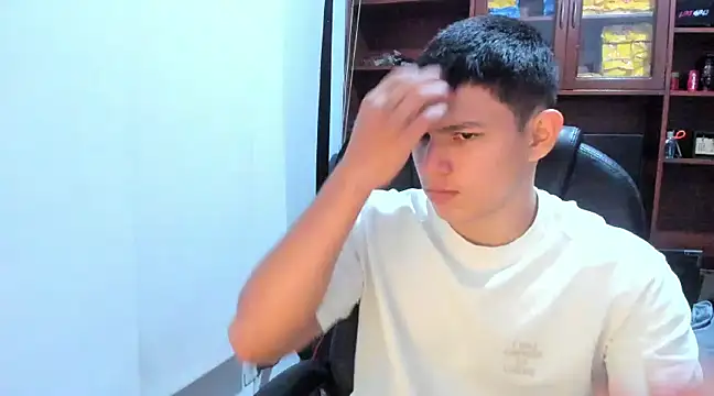 JamesCr  online show from 22, 2, 2025