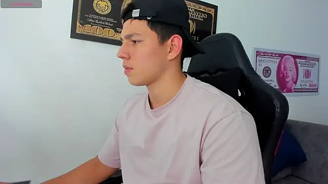 JamesCr  online show from 15, 3, 2025