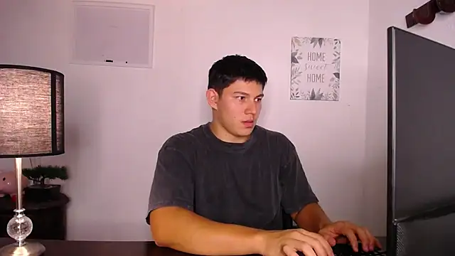 JamesCr  online show from 4, 10, 2025