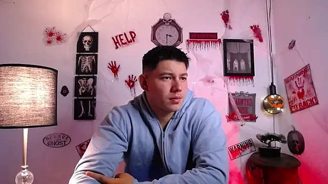 JamesCr  online show from 28, 10, 2025