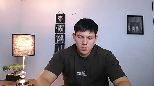 JamesCr  online show from 25, 11, 2025