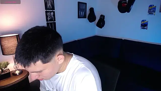 JamesCr  online show from 7, 3, 2026