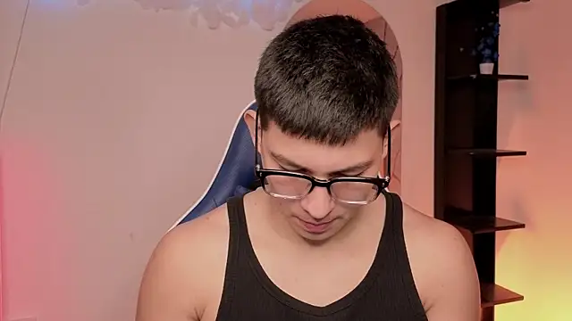 JamesCr  online show from 15, 7, 2026