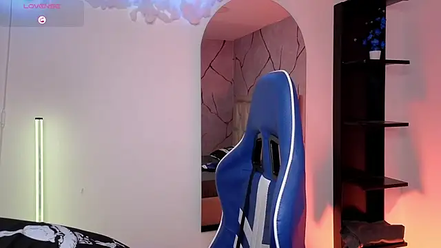 JamesCr  online show from 22, 7, 2026