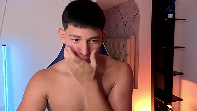 JamesCr  online show from 28, 7, 2026