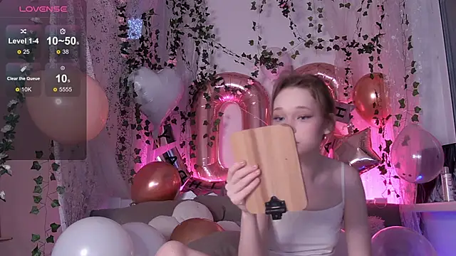 Kellybbface online show from 1, 12, 2025