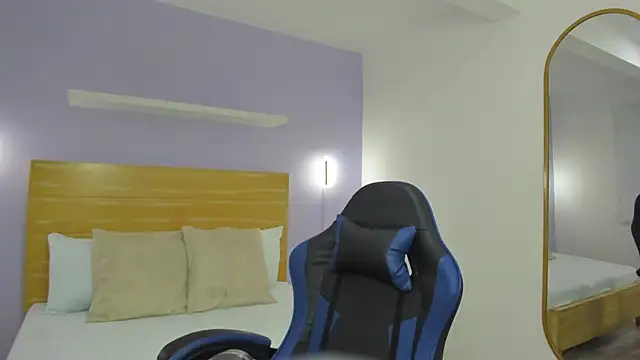 tiffanny doll  online show from 4, 5, 2026