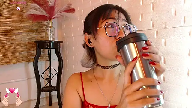 Luna 7 777 online show from 25, 2, 2026