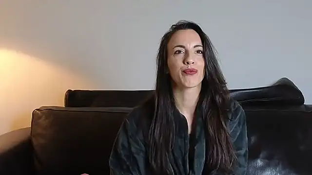 Snapshot of Lenaelle31000 chatting on 9, 2, 2026 Lenaelle31000 online show from 9, 2, 2026