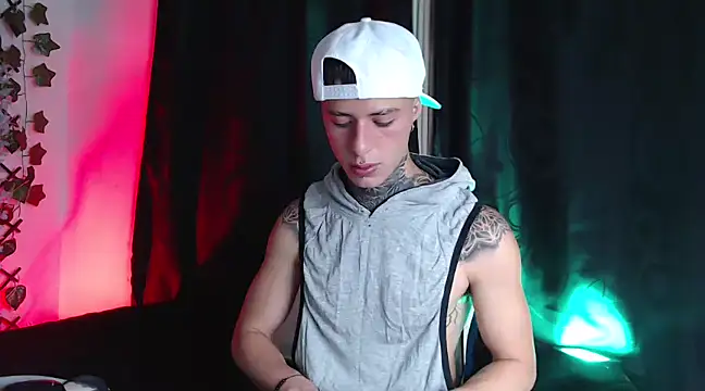 Snapshot of 7_Saturno_7 chatting on 16, 2, 2025 7 Saturno 7 online show from 16, 2, 2025