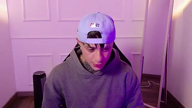 Snapshot of 7_Saturno_7 chatting on 12, 9, 2025 7 Saturno 7 online show from 12, 9, 2025