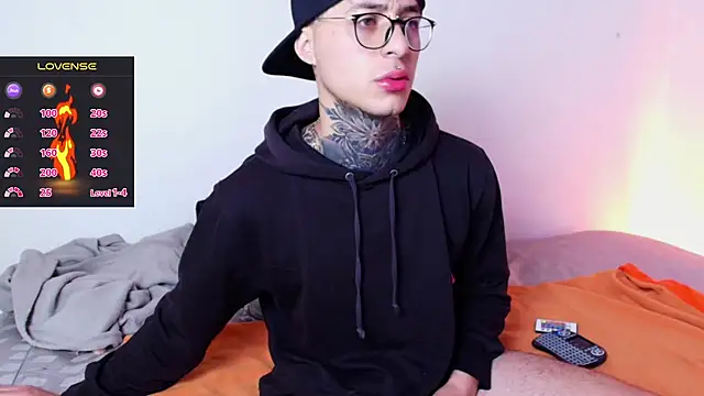 Snapshot of 7_Saturno_7 chatting on 14, 9, 2025 7 Saturno 7 online show from 14, 9, 2025