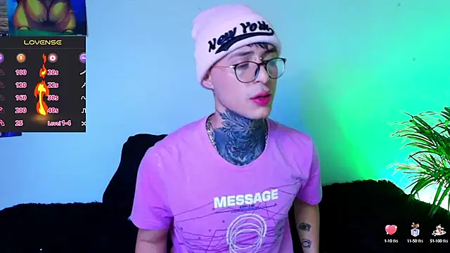 Snapshot of 7_Saturno_7 chatting on 19, 9, 2025 7 Saturno 7 online show from 19, 9, 2025