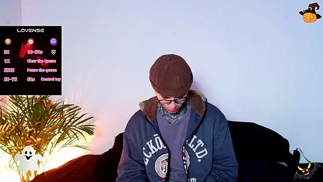 Snapshot of 7_Saturno_7 chatting on 29, 10, 2025 7 Saturno 7 online show from 29, 10, 2025