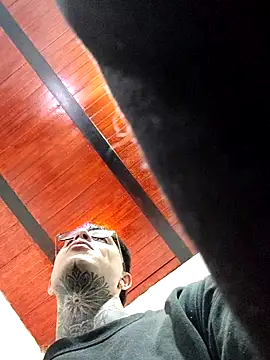 Snapshot of 7_Saturno_7 chatting on 7, 11, 2025 7 Saturno 7 online show from 7, 11, 2025