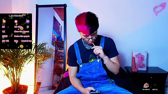 Snapshot of 7_Saturno_7 chatting on 12, 11, 2025 7 Saturno 7 online show from 12, 11, 2025