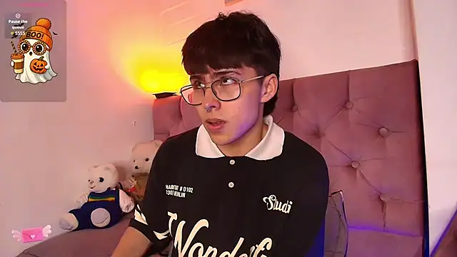 PepperTwink online show from 5, 12, 2025