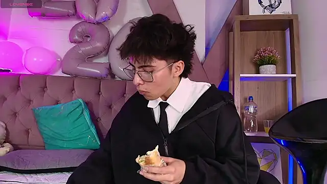 PepperTwink online show from 16, 1, 2026