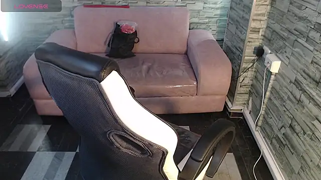 Snapshot of renata_russo_b chatting on 6, 2, 2025 renata russo b online show from 6, 2, 2025