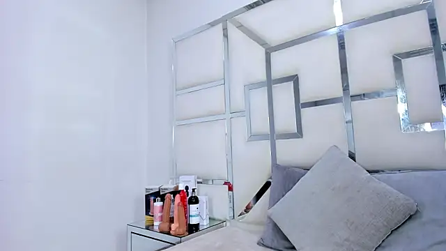 Snapshot of ZoeWan69 chatting on 31, 10, 2025 ZoeWan69 online show from 31, 10, 2025