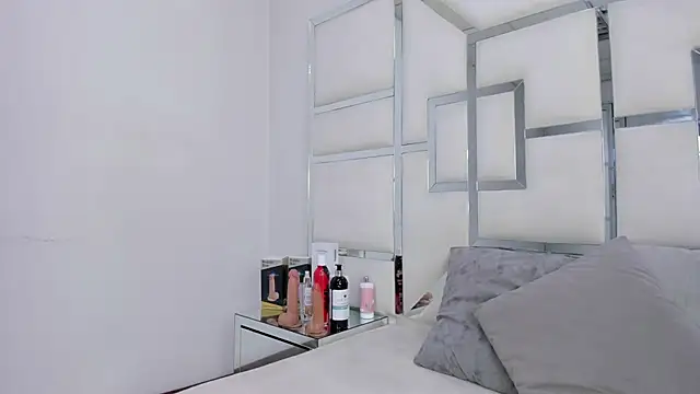 Snapshot of ZoeWan69 chatting on 19, 12, 2025 ZoeWan69 online show from 19, 12, 2025