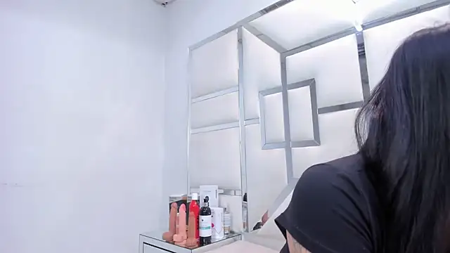 Snapshot of ZoeWan69 chatting on 5, 2, 2026 ZoeWan69 online show from 5, 2, 2026