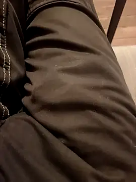 Snapshot of Dam70 chatting on 16, 12, 2025 Dam70 online show from 16, 12, 2025