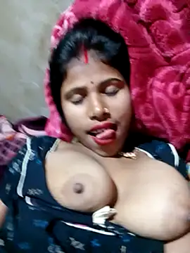 Snapshot of Miss_triha chatting on 21, 3, 2025 Miss triha online show from 21, 3, 2025