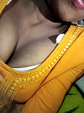 Snapshot of Miss_triha chatting on 18, 9, 2025 Miss triha online show from 18, 9, 2025