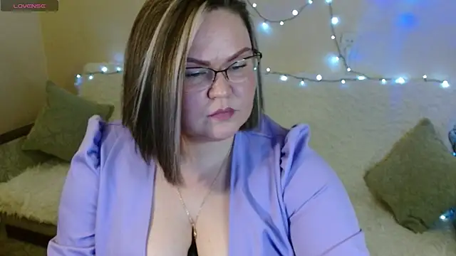 Snapshot of Vivien__wet chatting on 3, 2, 2025 Vivien  wet online show from 3, 2, 2025