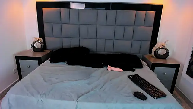 Your Lady Milf online show from 20, 3, 2025