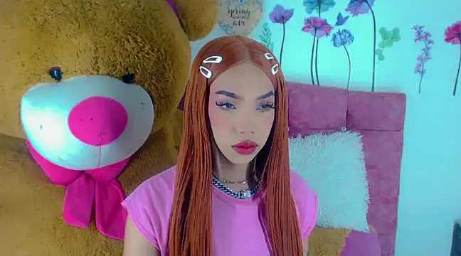 Khloe Leal online show from 3, 2, 2025