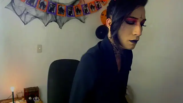 Snapshot of NovaNyx11 chatting on 17, 10, 2025 NovaNyx11 online show from 17, 10, 2025