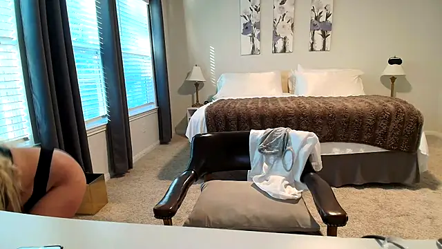 kaliii jones online show from 2, 11, 2025